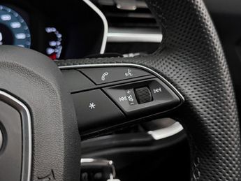 Audi Q3 1.5 TFSI CoD 35 Black Edition SUV 5dr Petrol S Tronic Euro 6 (s/