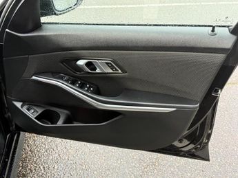 BMW 3 Series 2.0 320d MHT SE Pro Touring Auto Euro 6 (s/s) 5dr