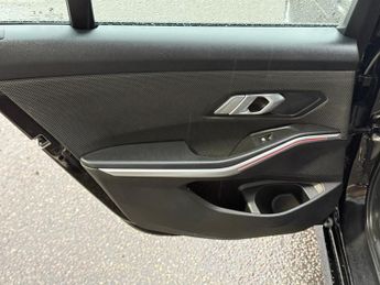 BMW 3 Series 2.0 320d MHT SE Pro Touring Auto Euro 6 (s/s) 5dr