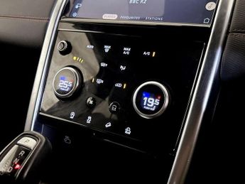 Land Rover Discovery Sport 2.0 D165 MHEV R-Dynamic S Plus Auto 4WD Euro 6 (s/s) 5dr