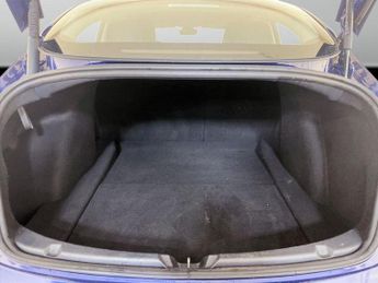 Tesla Model 3 (Dual Motor) Long Range Auto 4WDE 4dr