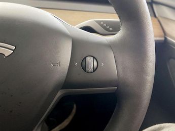 Tesla Model 3 (Dual Motor) Long Range Auto 4WDE 4dr