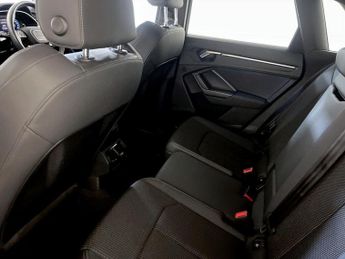 Audi Q3 1.4 TFSIe 45 S line S Tronic Euro 6 (s/s) 5dr 13kWh