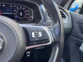 Volkswagen Tiguan 1.5 TSI EVO R-Line Tech DSG Euro 6 (s/s) 5dr