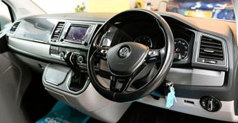 VOLKSWAGEN TRANSPORTER 2.0 TDI T32 Highline Kombi Double Cab 5dr Diesel DSG FWD SWB Eur