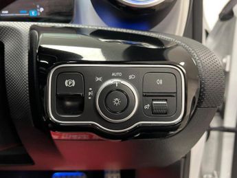 Mercedes-Benz A Class 1.3 A200h MHEV AMG Line (Premium Plus) 7G-DCT Euro 6 (s/s) 5dr