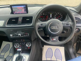 Audi Q3 2.0 TDI S line S Tronic quattro Euro 5 (s/s) 5dr