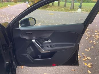 Mercedes-Benz A Class 1.5 A180d Sport (Executive) 7G-DCT Euro 6 (s/s) 5dr