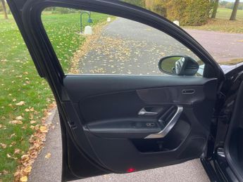 Mercedes-Benz A Class 1.5 A180d Sport (Executive) 7G-DCT Euro 6 (s/s) 5dr