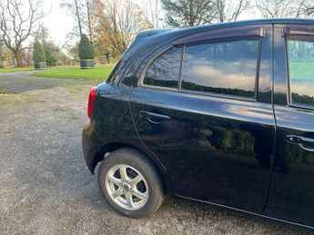 Nissan Micra 1.2 DIG-S Tekna Hatchback 5dr Petrol CVT Euro 5 (s/s) (98 ps)