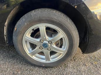 Nissan Micra 1.2 DIG-S Tekna Hatchback 5dr Petrol CVT Euro 5 (s/s) (98 ps)