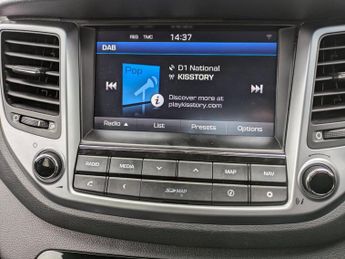 Hyundai TUCSON 1.7 CRDi Blue Drive SE Nav SUV 5dr Diesel DCT Euro 6 (s/s) (141