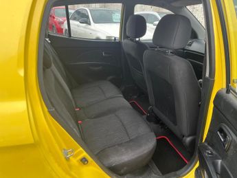 Kia Picanto 1.1 3 5dr