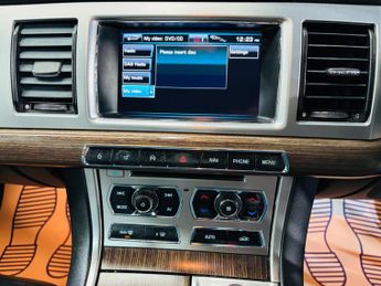 Jaguar XF 2.2d Luxury Auto Euro 5 (s/s) 4dr