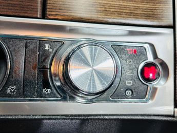 Jaguar XF 2.2d Luxury Auto Euro 5 (s/s) 4dr