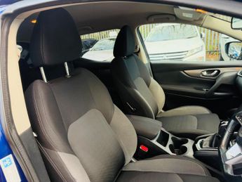 Nissan Qashqai 1.2 DIG-T N-Connecta XTRON Euro 6 (s/s) 5dr