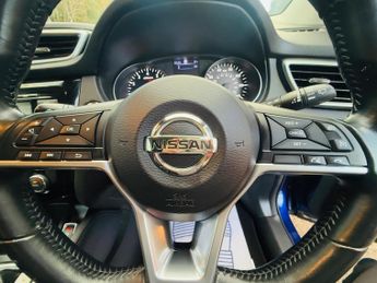 Nissan Qashqai 1.2 DIG-T N-Connecta XTRON Euro 6 (s/s) 5dr