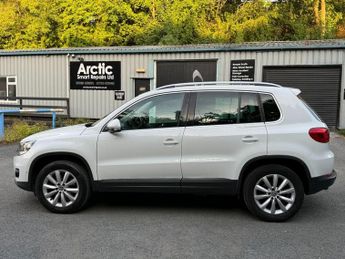 VOLKSWAGEN TIGUAN 2.0 TDI BlueMotion Tech Match SUV 5dr Diesel DSG 4WD Euro 5 (s/s