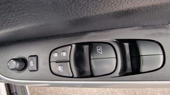 Nissan Navara 2.3 dCi Tekna Auto 4WD Euro 6 4dr