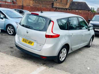 Renault Grand Scenic 1.5 dCi Dynamique TomTom Euro 4 5dr
