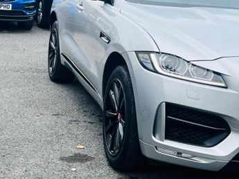 Jaguar F-PACE 2.0 D180 R-Sport Auto AWD Euro 6 (s/s) 5dr