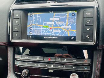 Jaguar F-PACE 2.0 D180 R-Sport Auto AWD Euro 6 (s/s) 5dr