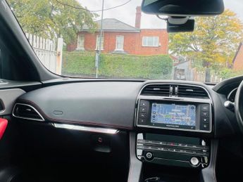 Jaguar F-PACE 2.0 D180 R-Sport Auto AWD Euro 6 (s/s) 5dr