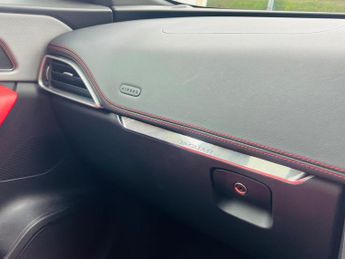 Jaguar F-PACE 2.0 D180 R-Sport Auto AWD Euro 6 (s/s) 5dr