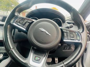 Jaguar F-PACE 2.0 D180 R-Sport Auto AWD Euro 6 (s/s) 5dr