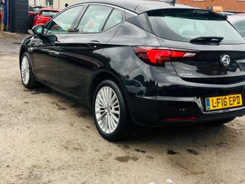 Vauxhall Astra 1.6 CDTi BlueInjection Elite Nav Auto Euro 6 5dr