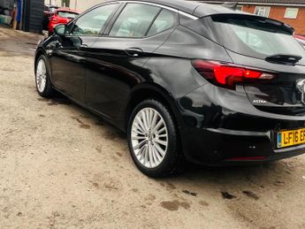 Vauxhall Astra 1.6 CDTi BlueInjection Elite Nav Auto Euro 6 5dr