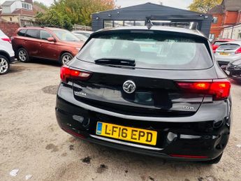 Vauxhall Astra 1.6 CDTi BlueInjection Elite Nav Auto Euro 6 5dr