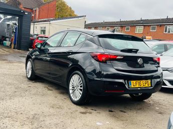 Vauxhall Astra 1.6 CDTi BlueInjection Elite Nav Auto Euro 6 5dr