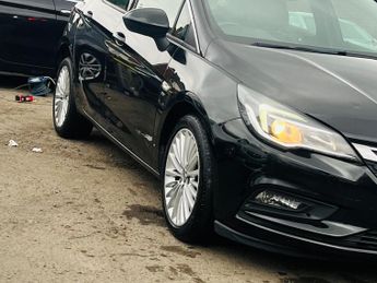 Vauxhall Astra 1.6 CDTi BlueInjection Elite Nav Auto Euro 6 5dr