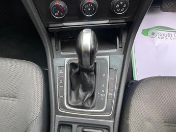 Volkswagen Golf 1.6 TDI SE Nav DSG Euro 6 (s/s) 5dr