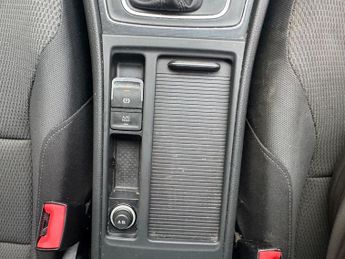 Volkswagen Golf 1.6 TDI SE Nav DSG Euro 6 (s/s) 5dr