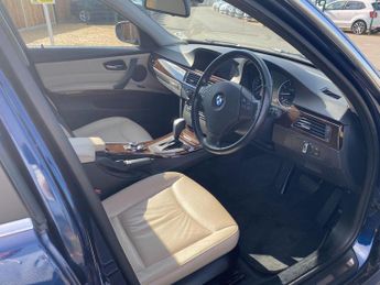 BMW 3 Series 2.0 320i SE Touring 5dr Petrol Steptronic Euro 5 (170 ps)