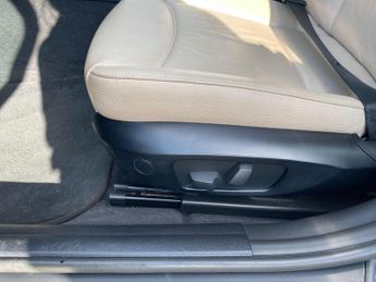 BMW 3 Series 2.0 320i SE Touring 5dr Petrol Steptronic Euro 5 (170 ps)