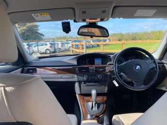 BMW 3 Series 2.0 320i SE Touring 5dr Petrol Steptronic Euro 5 (170 ps)