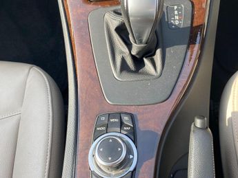 BMW 3 Series 2.0 320i SE Touring 5dr Petrol Steptronic Euro 5 (170 ps)