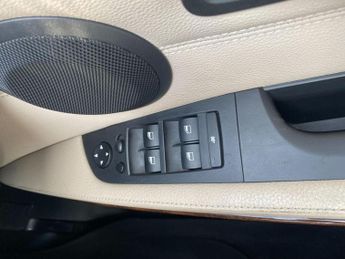 BMW 3 Series 2.0 320i SE Touring 5dr Petrol Steptronic Euro 5 (170 ps)