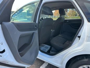 Ford Focus 1.6 Titanium Hatchback 5dr Petrol Automatic (184 g/km, 99 bhp)