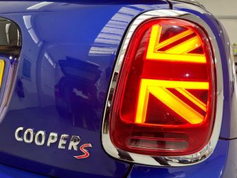 MINI Convertible 2.0 Cooper S Sport Steptronic Euro 6 (s/s) 2dr