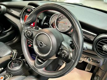 MINI Convertible 2.0 Cooper S Sport Steptronic Euro 6 (s/s) 2dr