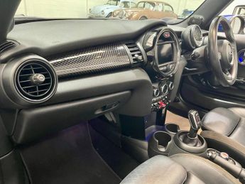 MINI Convertible 2.0 Cooper S Sport Steptronic Euro 6 (s/s) 2dr