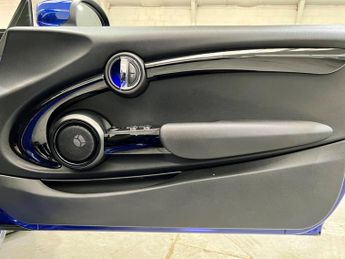 MINI Convertible 2.0 Cooper S Sport Steptronic Euro 6 (s/s) 2dr