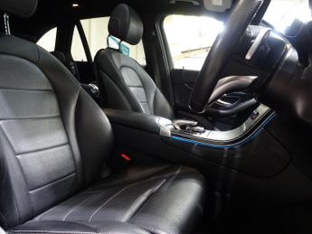 Mercedes-Benz GLC 2.1 GLC220d AMG Line (Premium Plus) G-Tronic 4MATIC Euro 6 (s/s)