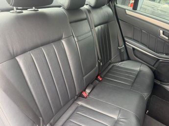 MERCEDES-BENZ E-CLASS 2.1 E220 CDI SE Saloon 4dr Diesel G-Tronic+ Euro 5 (s/s) (170 ps