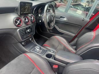 MERCEDES-BENZ GLA 2.0 GLA45 AMG SUV 5dr Petrol SpdS DCT 4MATIC Euro 6 (s/s) (360 p