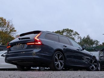 Volvo V90 2.0 B4 MHEV Plus Auto Euro 6 (s/s) 5dr